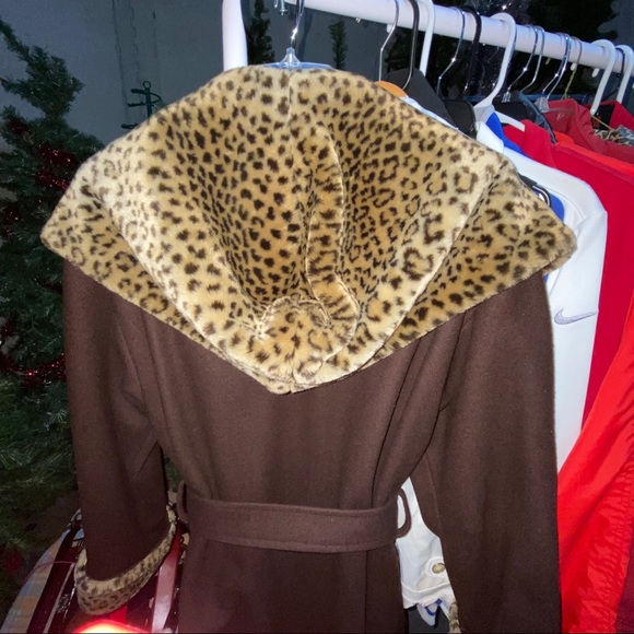 Beautiful brown w/animal print fur trim coat 12/14 - Picture 14 of 15